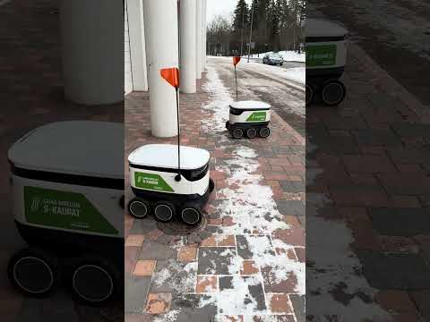 Robot Delivery in Finland 🇫🇮 #فنلندا #المهاجر