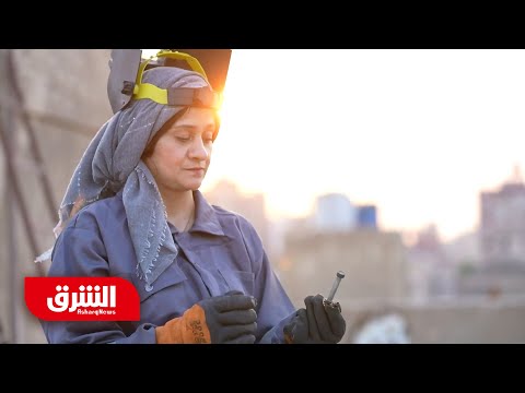 أمنية هلال.. فنانة تحول الخردة إلى تحف فنية مدهشة – حكايا وناس