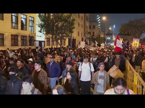 إصابة 26 شخصا نتيجة هجوم جوي روسي على العاصمة الأوكرانية كييف