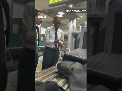 الرابر الأمريكي باندمان كيفو ينقذ قلادته الذهبية من المصادرة في مصر